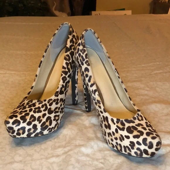 Faux leopard stack heels - Picture 1 of 6